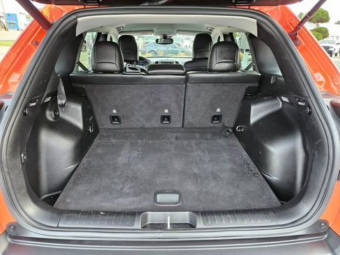 Used 2021 Jeep Cherokee Latitude Lux w/ Comfort/Convenience Group image 13