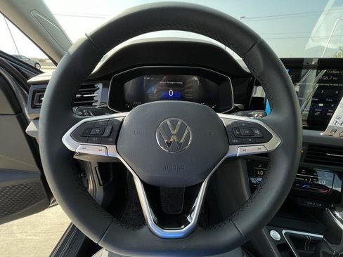 New 2026 Volkswagen Jetta SE FWD image 13
