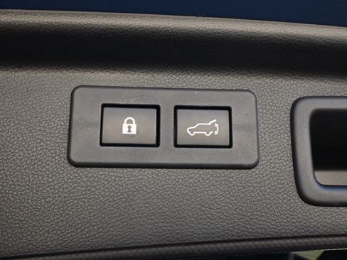 Used 2020 Subaru Forester Premium image 20