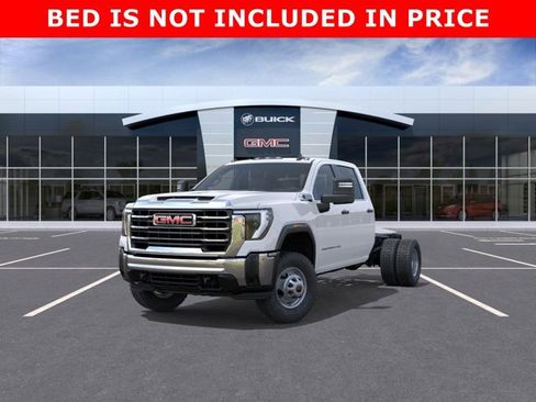 New 2025 GMC Sierra 3500 Pro w/ Convenience Package image 8