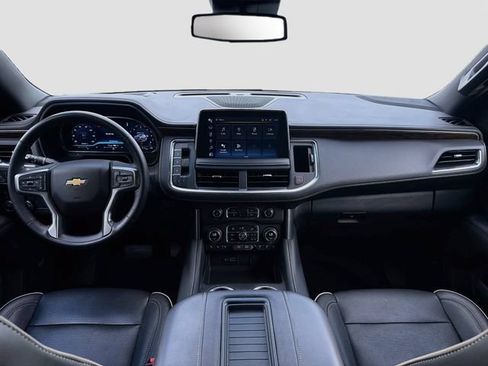 Used 2023 Chevrolet Tahoe Premier AWD/4WD image 17