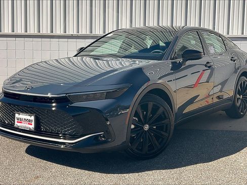 New 2026 Toyota Crown Nightshade image 2