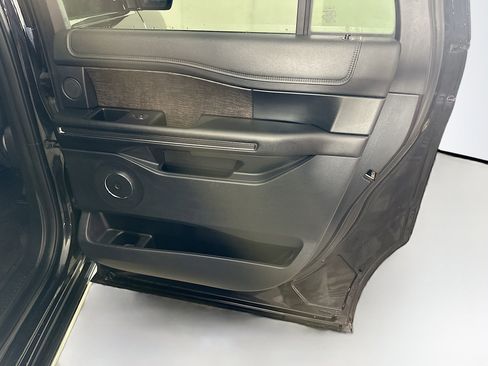 Used 2020 Ford Expedition Max Limited RWD image 33