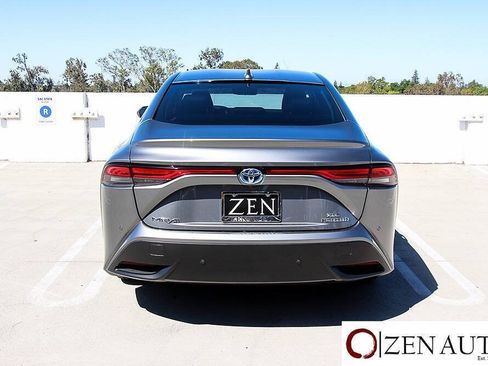 Used 2022 Toyota Mirai w/ Advanced Technology Package RWD image 10