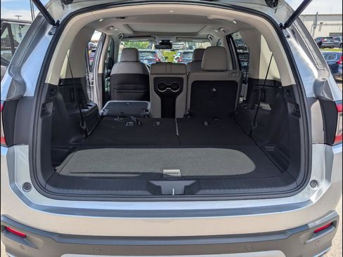 Certified 2025 Honda Pilot Touring image 20