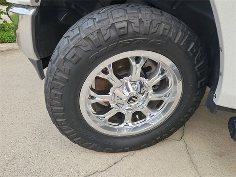 Used 2022 RAM 1500 Laramie AWD/4WD image 9