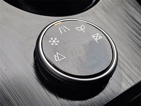 Used 2024 Nissan Rogue SV image 24