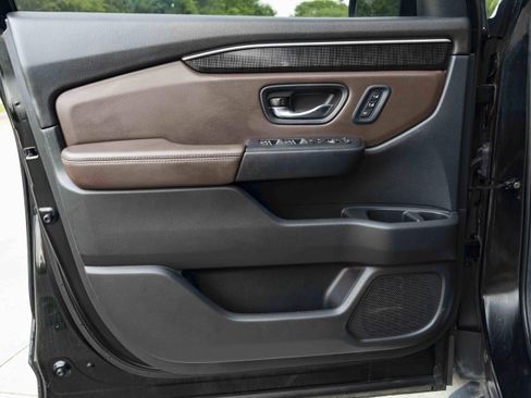 Used 2024 Honda Pilot Elite image 36