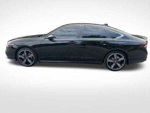 Used 2025 Honda Accord Sport image 8