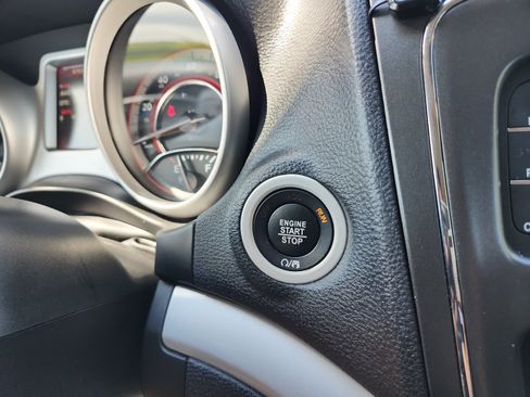 Used 2019 Dodge Journey SE FWD image 20