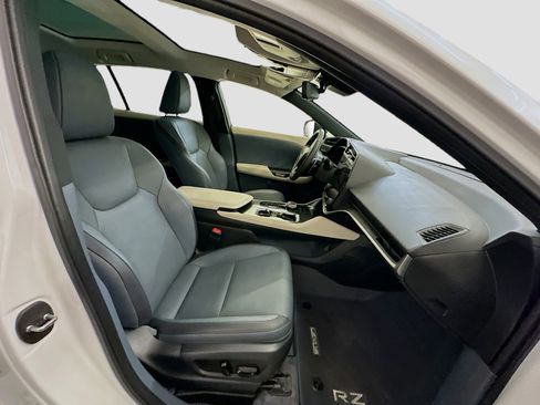 Used 2023 Lexus RZ 450e Premium w/ Technology Package image 34