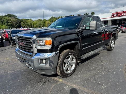 Used 2015 GMC Sierra 2500 SLT AWD/4WD image 1