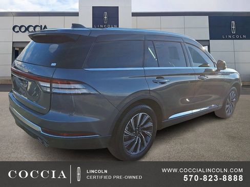 Certified 2025 Lincoln Aviator AWD image 4