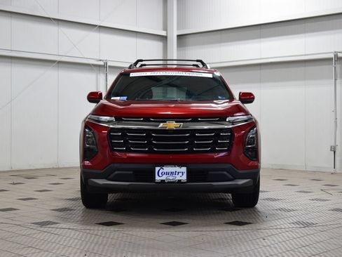 Used 2025 Chevrolet Equinox LT w/ Convenience Package II AWD/4WD image 2