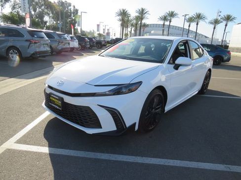 Certified 2026 Toyota Camry SE image 3