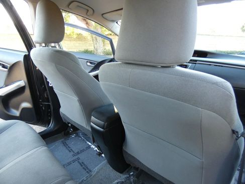 Used 2015 Toyota Prius Two image 38