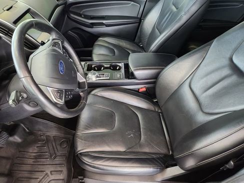Used 2019 Ford Edge Titanium AWD/4WD image 8