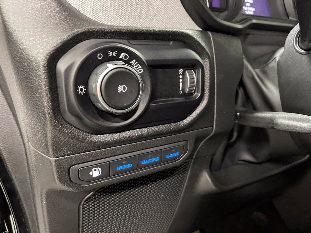 Used 2024 Jeep Wrangler Unlimited AWD/4WD image 19