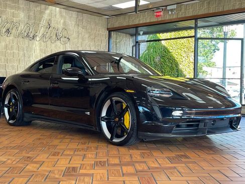 Used 2020 Porsche Taycan Turbo S image 10