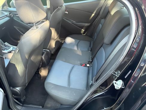 Used 2019 Toyota Yaris LE FWD image 12
