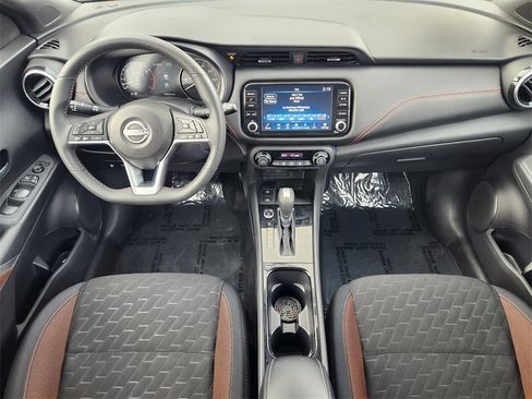 Used 2024 Nissan Kicks SR image 24