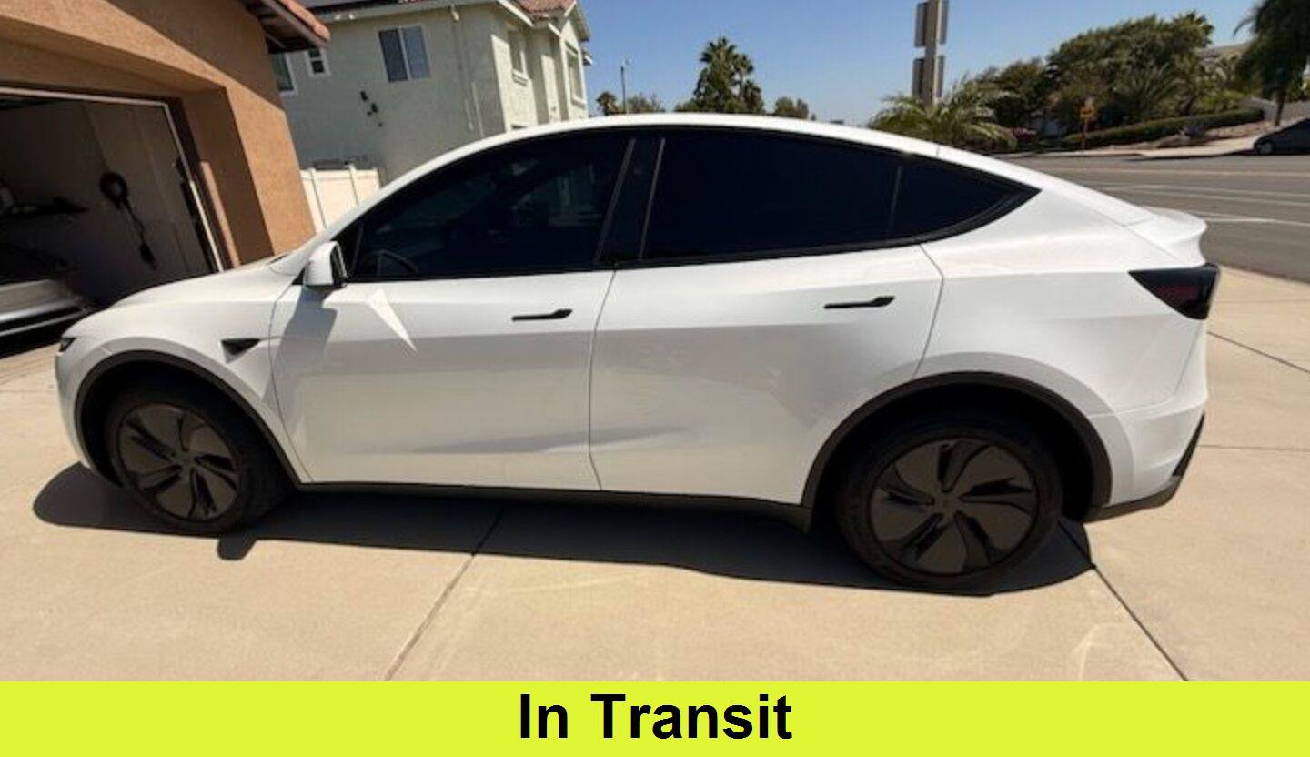 Used 2026 Tesla Model Y 2WD image 1
