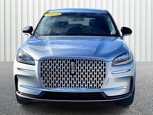 Used 2024 Lincoln Corsair AWD image 3