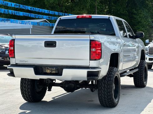 Used 2017 Chevrolet Silverado 1500 LT w/ All Star Edition AWD/4WD image 7