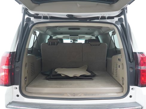 Used 2018 Chevrolet Suburban Premier AWD/4WD image 20