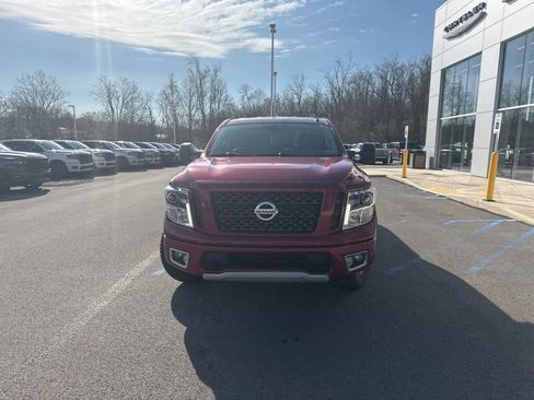 Used 2017 Nissan Titan PRO-4X w/ Pro-4x Convenience Package image 6