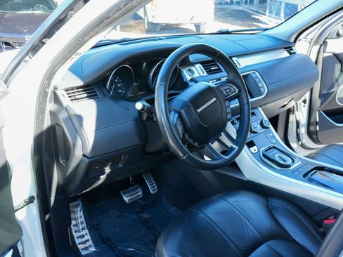 Used 2016 Land Rover Range Rover Evoque SE Premium image 16