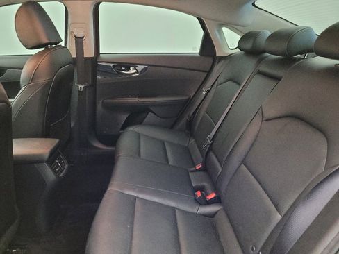 Used 2020 Kia Forte EX image 18