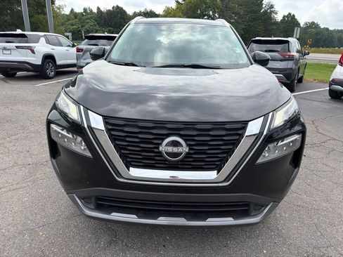 Used 2023 Nissan Rogue SL FWD image 2