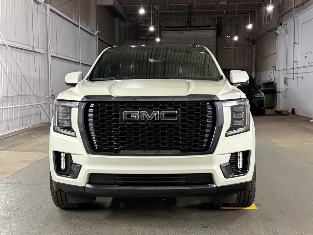 Used 2023 GMC Yukon Denali Ultimate AWD/4WD image 2