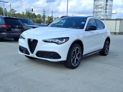 New 2025 Alfa Romeo Stelvio Sprint w/ Veloce Package image 2