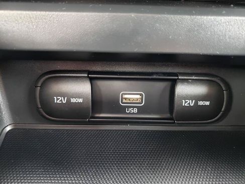 Used 2020 Kia Soul LX FWD image 18