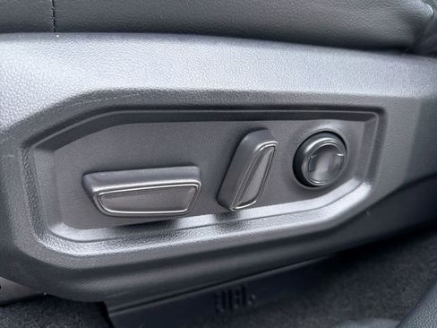 Used 2022 Toyota Tundra Limited image 18