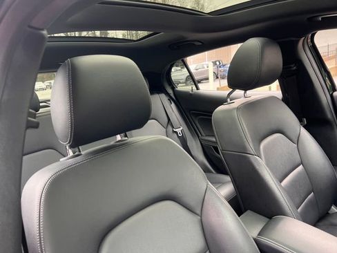 Used 2018 Mercedes-Benz GLA 250 4MATIC image 34