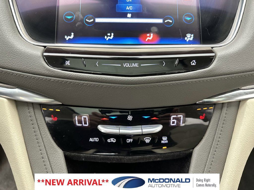 Used 2017 Cadillac XT5 Luxury w/ Driver Awareness Package AWD/4WD image 18