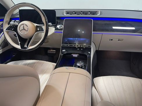 Certified 2022 Mercedes-Benz S 500 4MATIC w/ AMG Line Package image 29