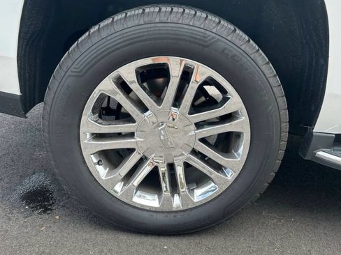 Used 2018 Cadillac Escalade 2WD image 22