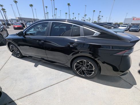 New 2026 Nissan Sentra SR w/ SR Premium Package FWD image 4