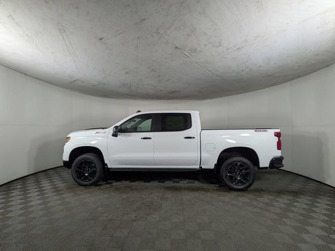 Used 2026 Chevrolet Silverado 1500 LT Trail Boss w/ LT Trail Boss Premium Package AWD/4WD image 3