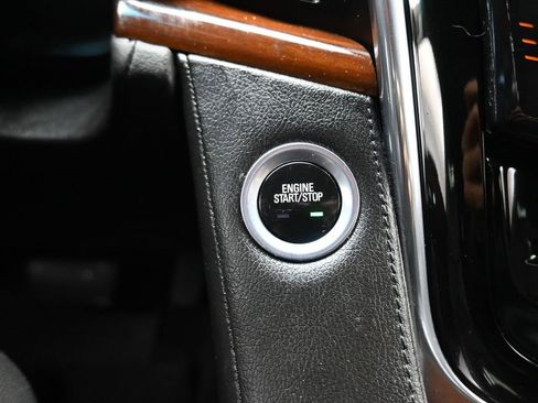 Used 2017 Cadillac Escalade ESV Luxury image 24