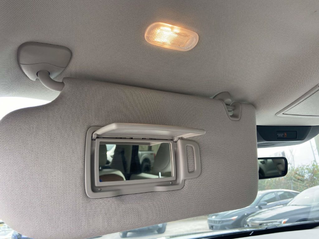 Used 2026 Nissan Pathfinder SL FWD image 24