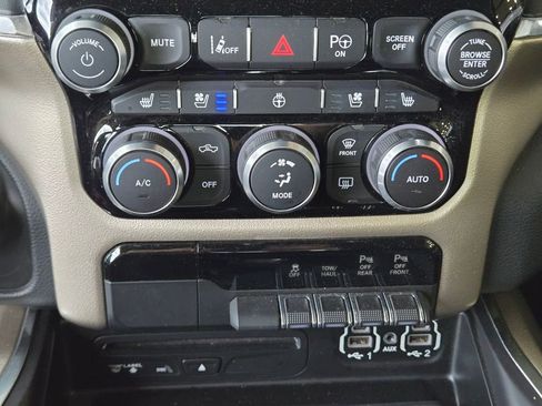 Used 2019 RAM 1500 Laramie image 27