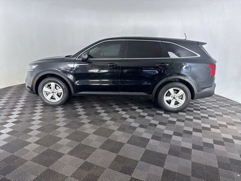 Used 2021 Kia Sorento LX FWD image 10