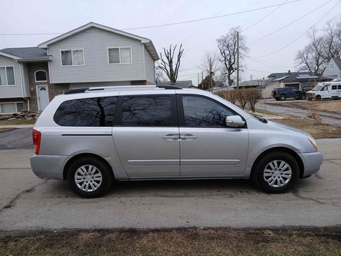 Used 2011 Kia Sedona LX image 14