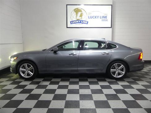 Used 2018 Volvo S90 T5 Momentum w/ Convenience Package AWD/4WD image 7