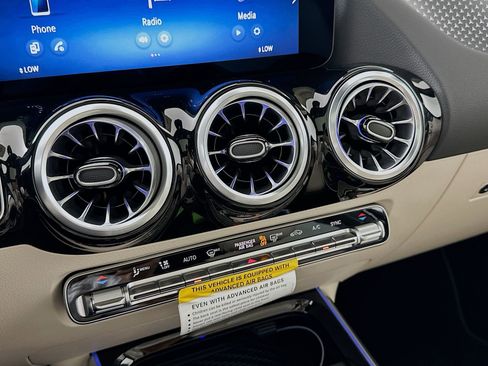 New 2026 Mercedes-Benz GLA 250 image 16